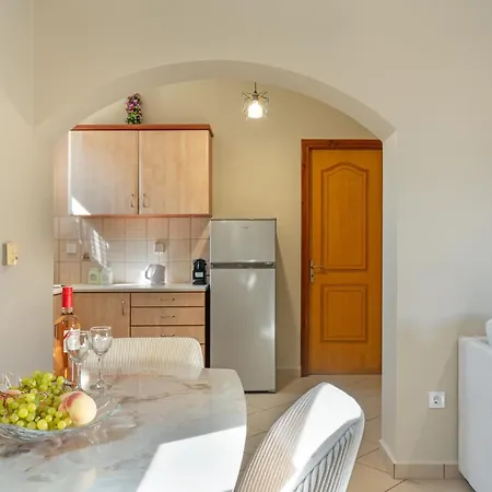 Spiros House * 斯沃伦塔