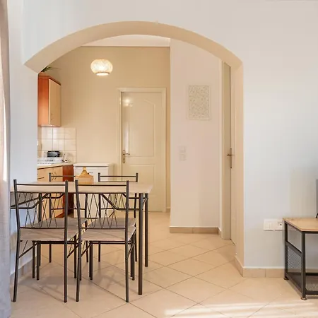 Spiros House Апартаменты