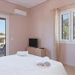 Spiros House Apartamento