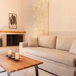 Spiros House Apartamento Svoronata